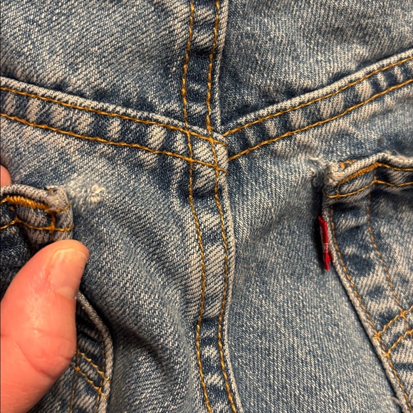 Vintage Levi 550 relaxed fit, tapered leg - Picture 8 of 8